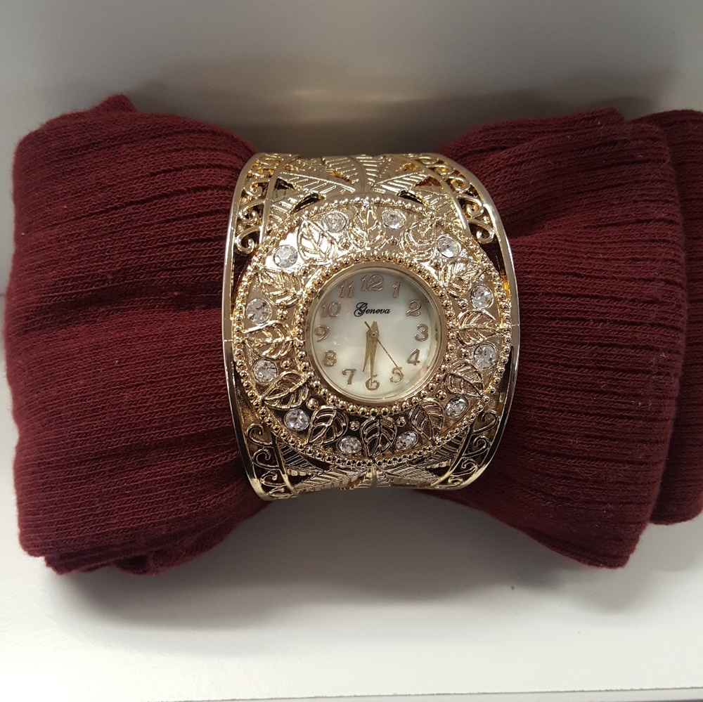 Geneva Bracelet Watch (Gold)